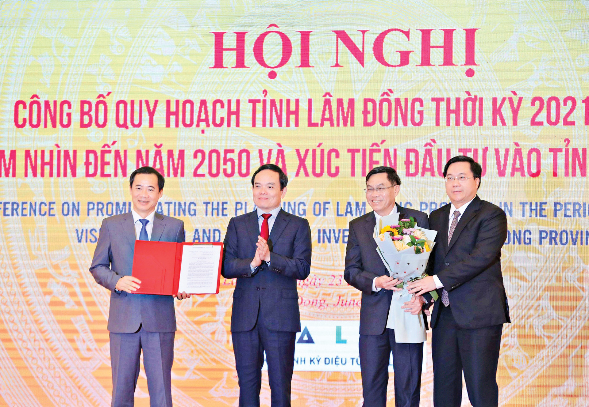 buổi lễ công bố Quy hoạch tỉnh thời kỳ 2021 - 2030, tầm nhìn đến năm 2050 và xúc tiến đầu tư