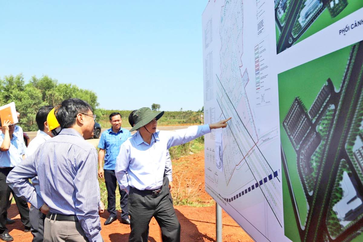 Lãnh đạo tỉnh Lâm Đồng kiểm tra khu tái định cư tại Bảo Lộc phục vụ cho 2 dự án cao tốc