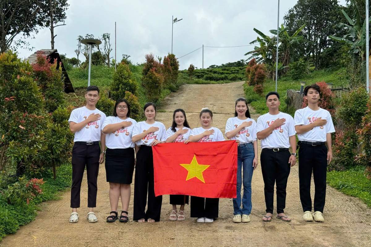 Đội ngũ Khoa Lâm Group hưởng ứng ngày lễ Quốc khách 2/9