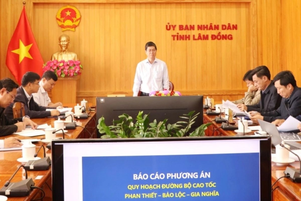 Bản đồ quy hoạch tuyến cao tốc, đánh dấu Bảo Lộc, có thiết kế đồ họa tinh tế