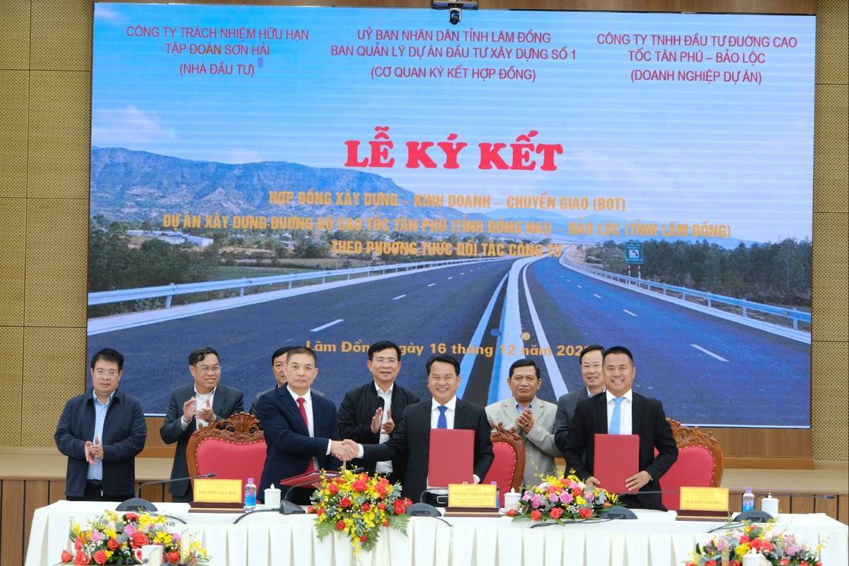 Các đơn vị thực hiện ký kết Hợp đồng BOT Dự án đường bộ cao tốc Tân Phú - Bảo Lộc