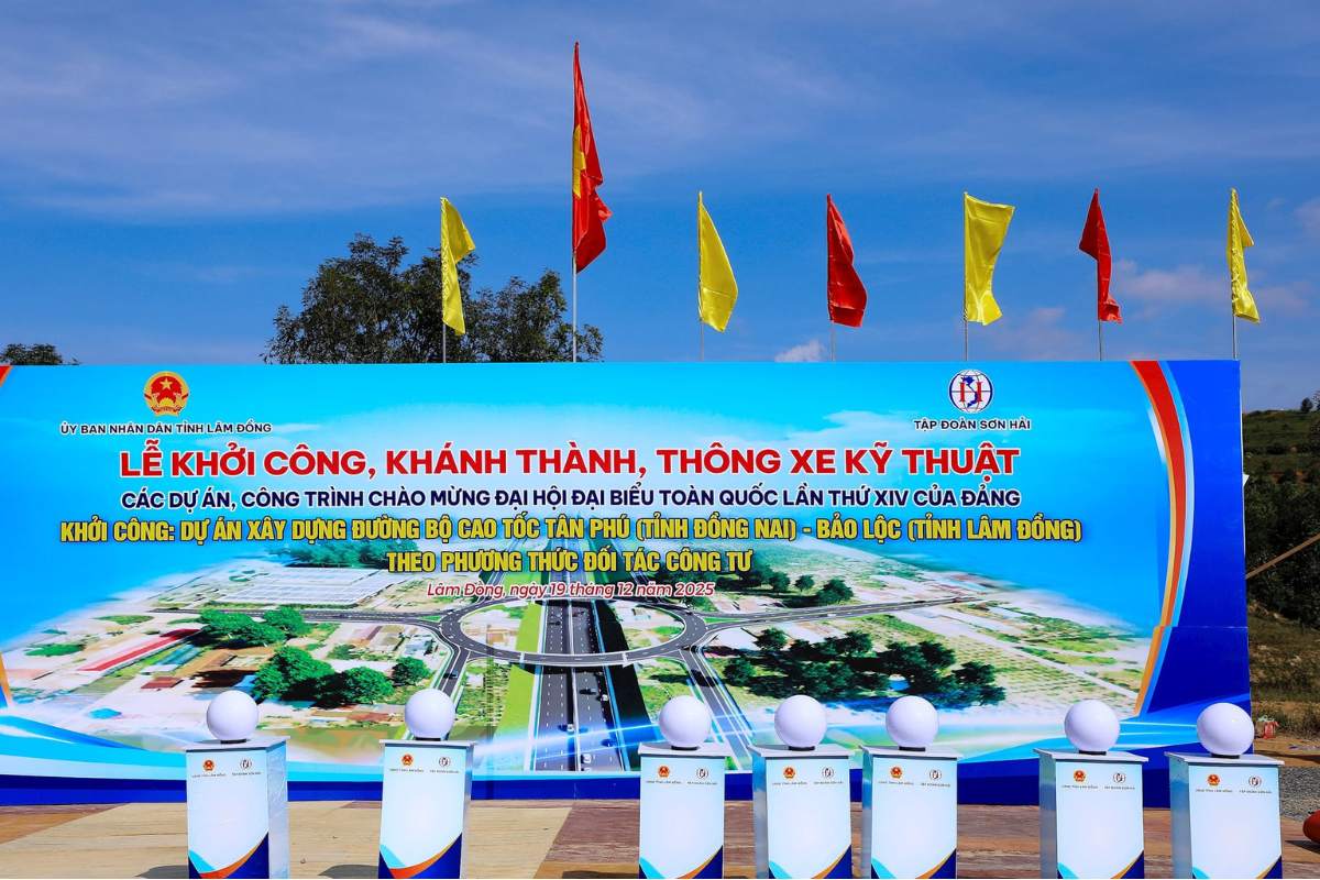 Cao tốc Tân Phú Bảo Lộc chính thức khởi công: Mở cửa ngõ phát triển Tây Nguyên